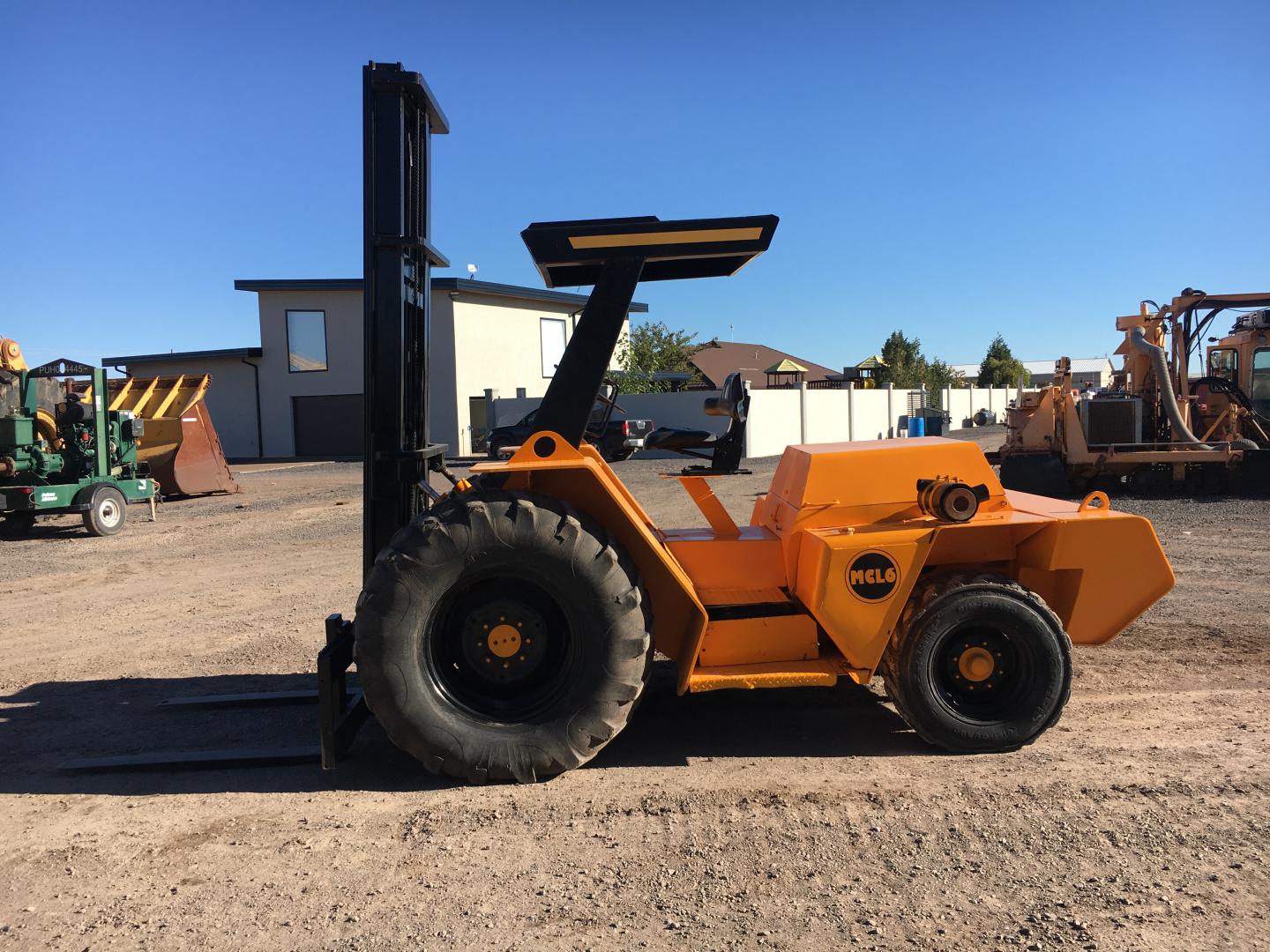 MONTACARGA FORK LIFT TRUCK MCL642